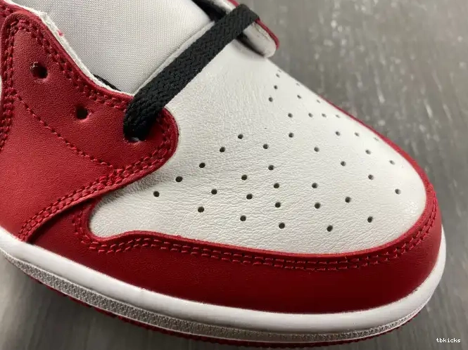 Rep TB 705329-600 Chicago Jordan Air Retro Low 1 0513